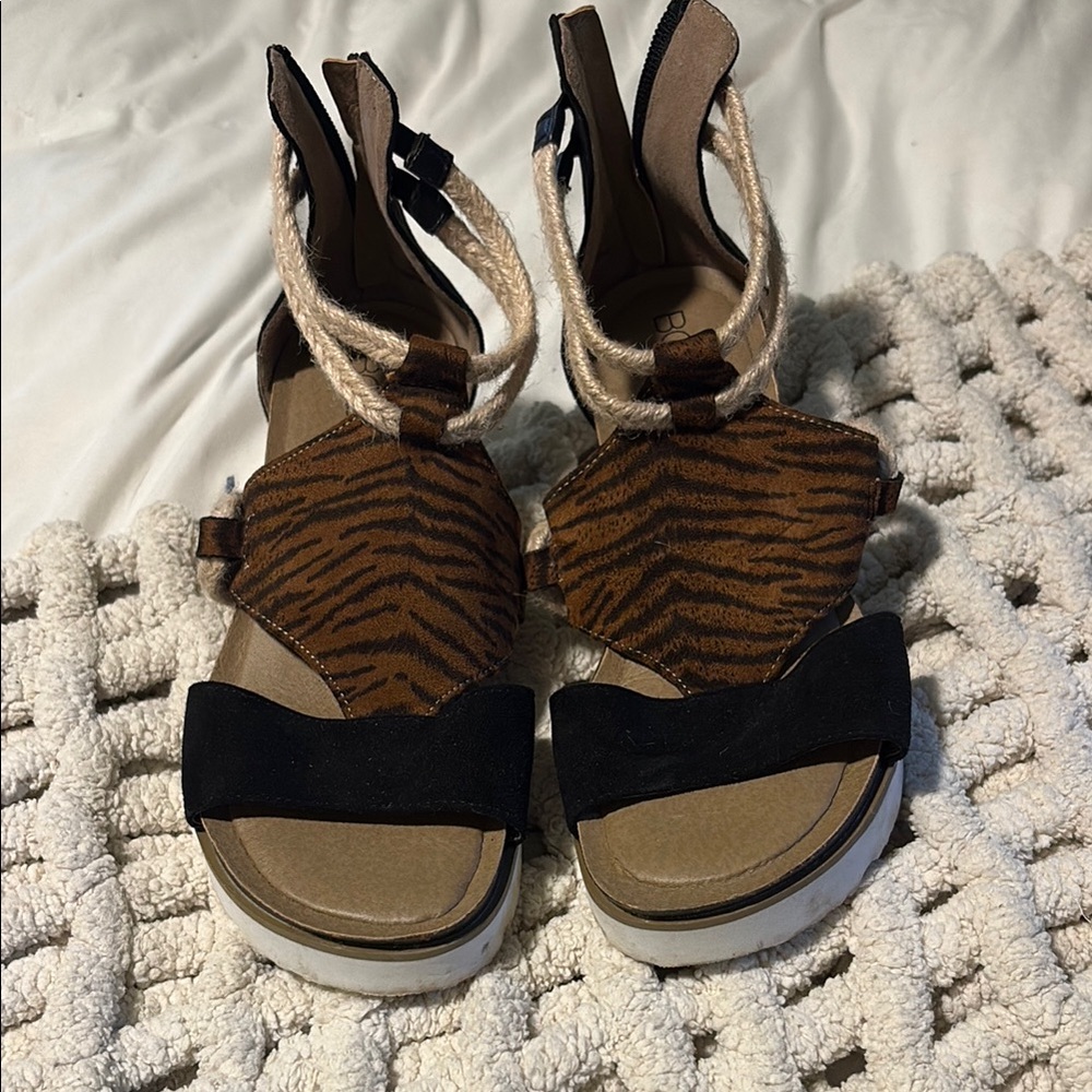 Browning Gladiator Sandals by Corkys size  8